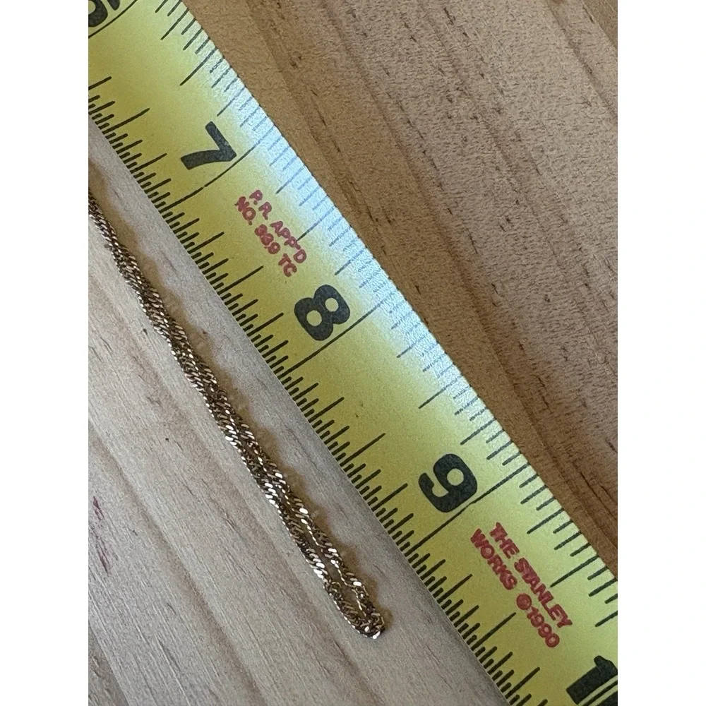 14k Gold Twisted Chain Necklace 2.22 Grams  18.5